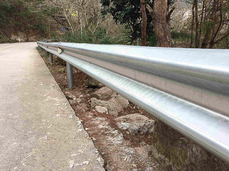 吳忠公路護欄板