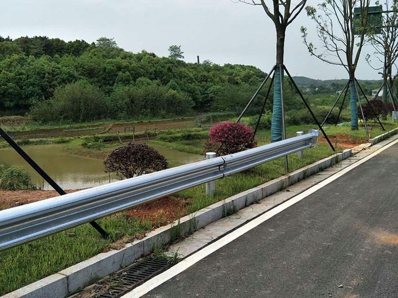 河南路側護欄板