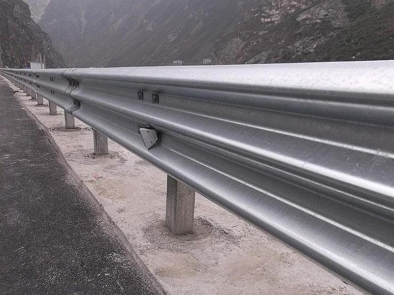河南路側護欄板