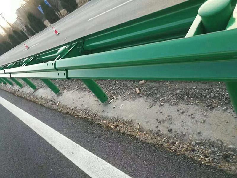 吳忠分隔帶護欄板