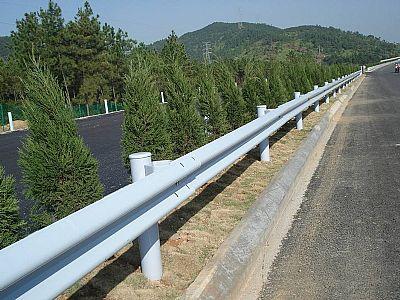 南充分隔帶護(hù)欄板